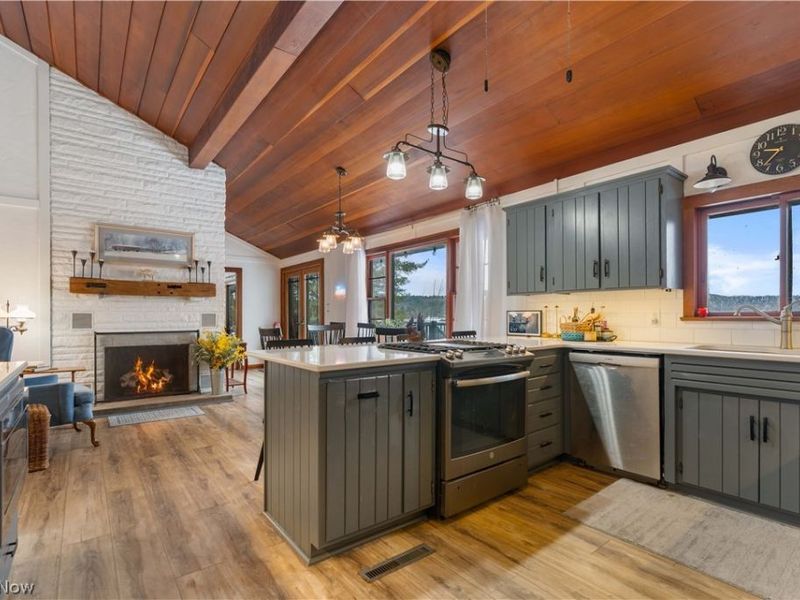 9707 Lakewood Drive NE, Mineral City, OH 44656 Photo 8