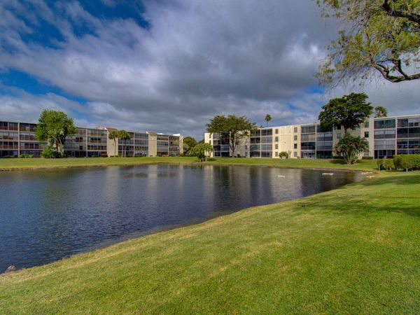 6585 Kensington Lane, Unit 307, Delray Beach, FL 33446