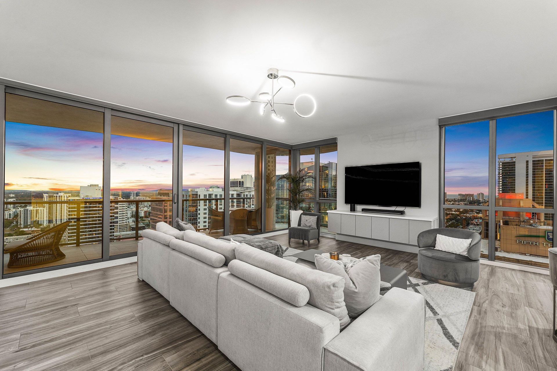 100 E Las Olas Boulevard, Unit 3001, Fort Lauderdale, FL 33301 Photo