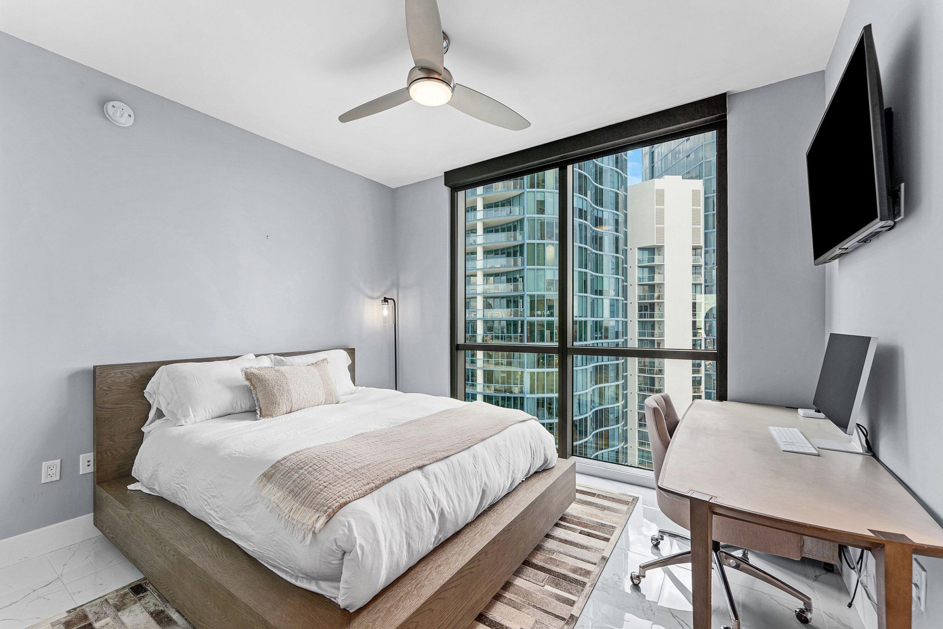 100 E Las Olas Boulevard, Unit 3001, Fort Lauderdale, FL 33301 Photo