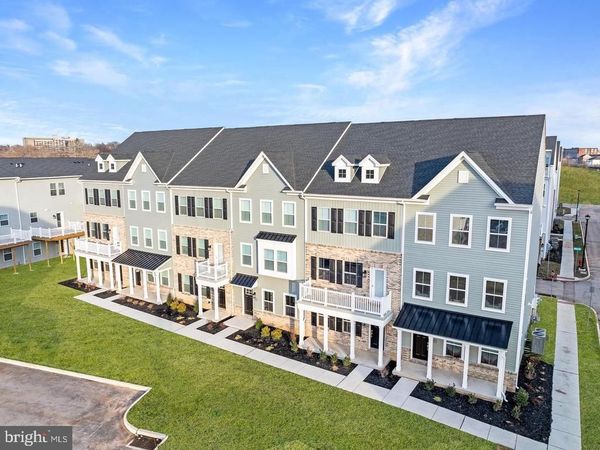 35 E FRONT STREET, BRIDGEPORT, PA 19405