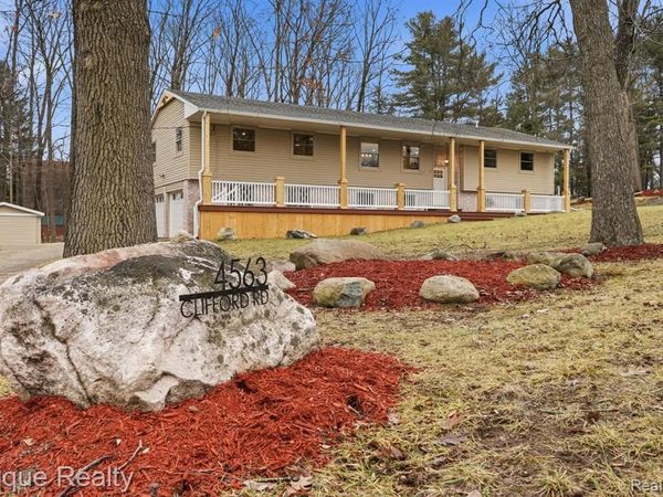 4563 Clifford Road, Genoa Twp, MI 48116