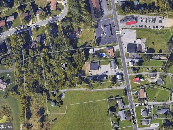 286 N MAIN STREET, YORK, PA 17408