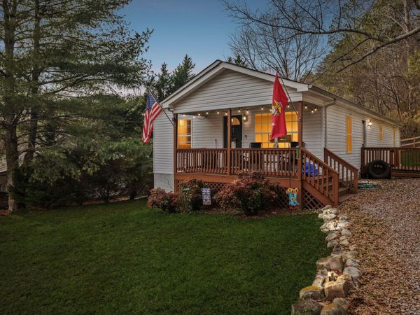 617 Bradley Avenue, La Fayette, GA 30728