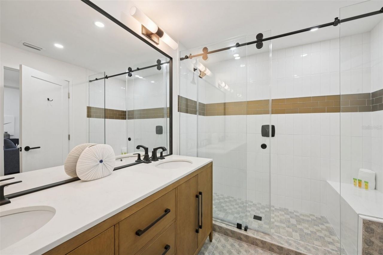 866 N Shore Drive, Anna Maria, FL 34216 Photo