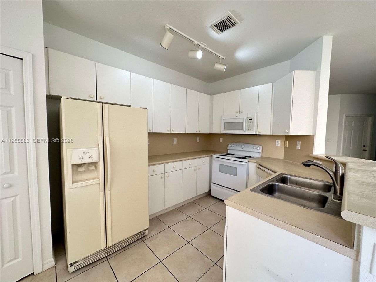 7988 SW 165 Ct, Miami, FL 33193 Photo