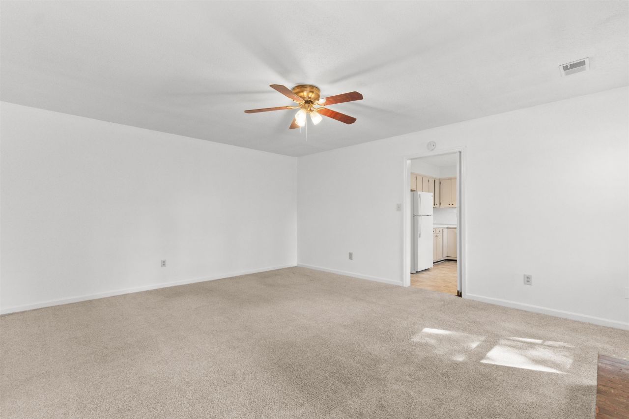 2905 Whites Bridge Dr.  Photo 11