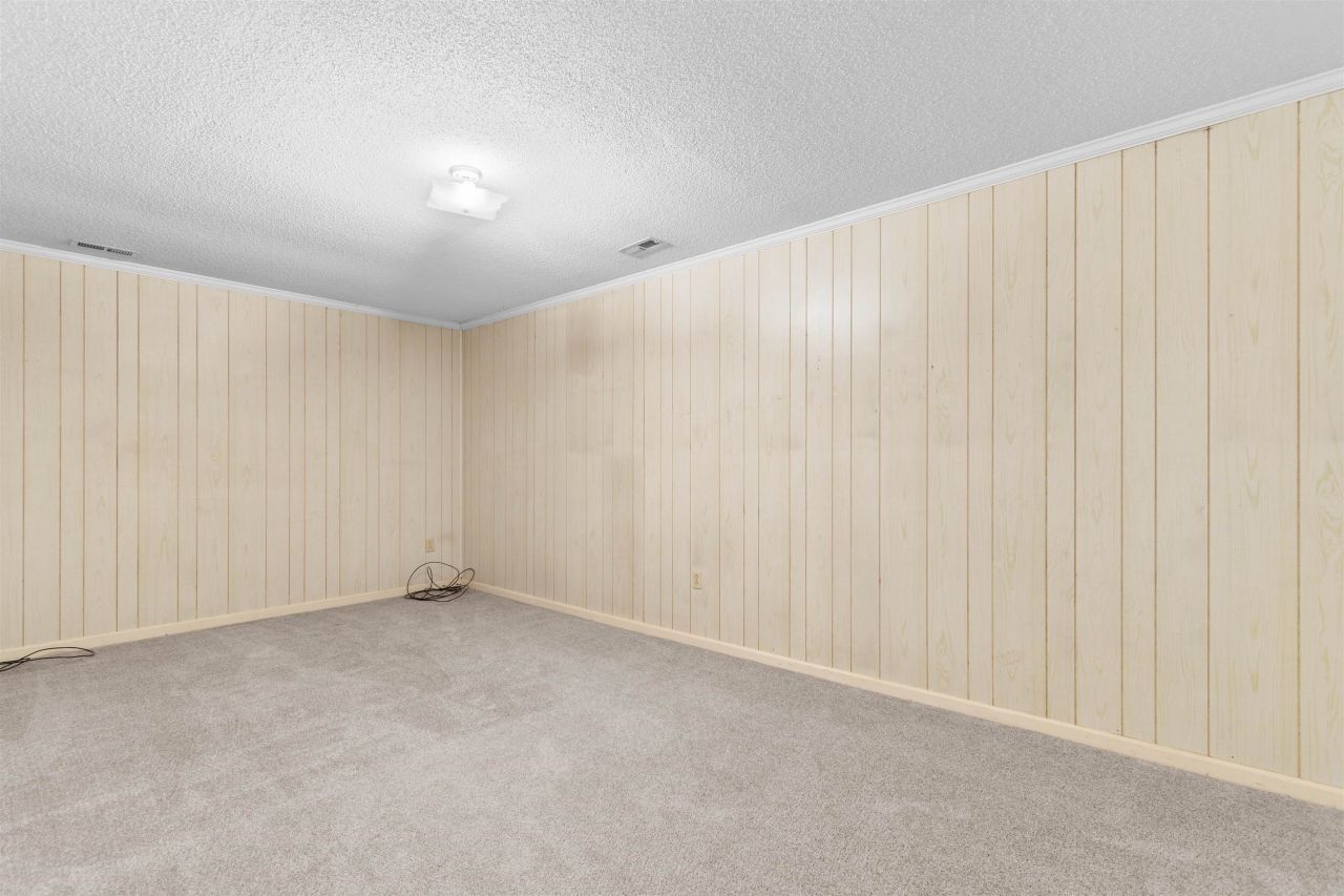 2905 Whites Bridge Dr.  Photo 18