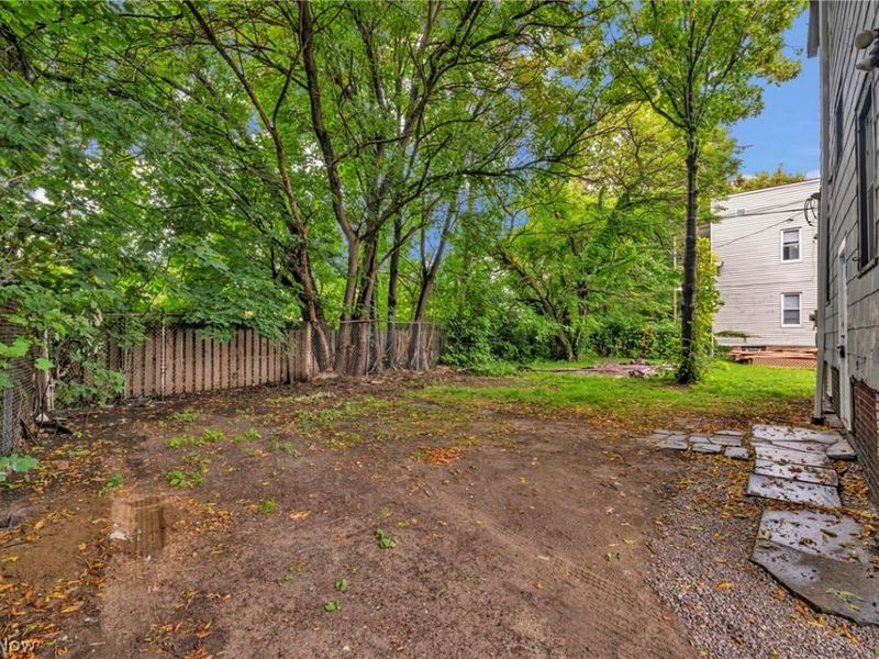 10111 Born Avenue, Cleveland, OH 44108 Photo 13