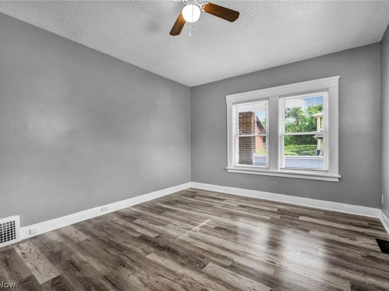 10111 Born Avenue, Cleveland, OH 44108 Photo 30