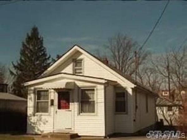 56 Catherine Avenue, Franklin Square, NY 11010