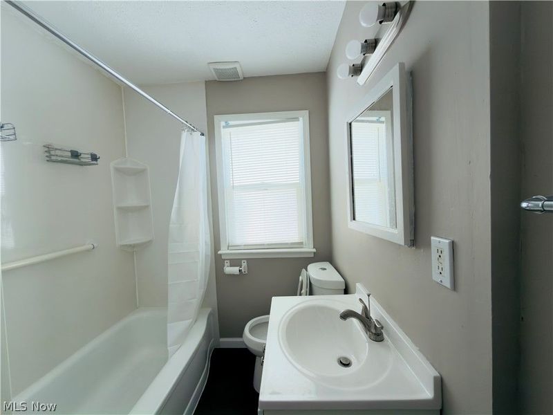 13009 Willard Avenue, Cleveland, OH 44125 Photo 13