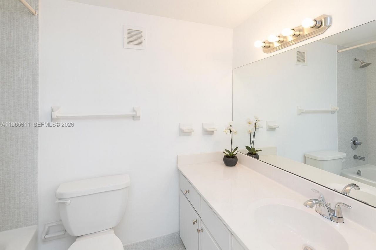 1200 West Ave, Unit 1507, Miami Beach, FL 33139 Photo
