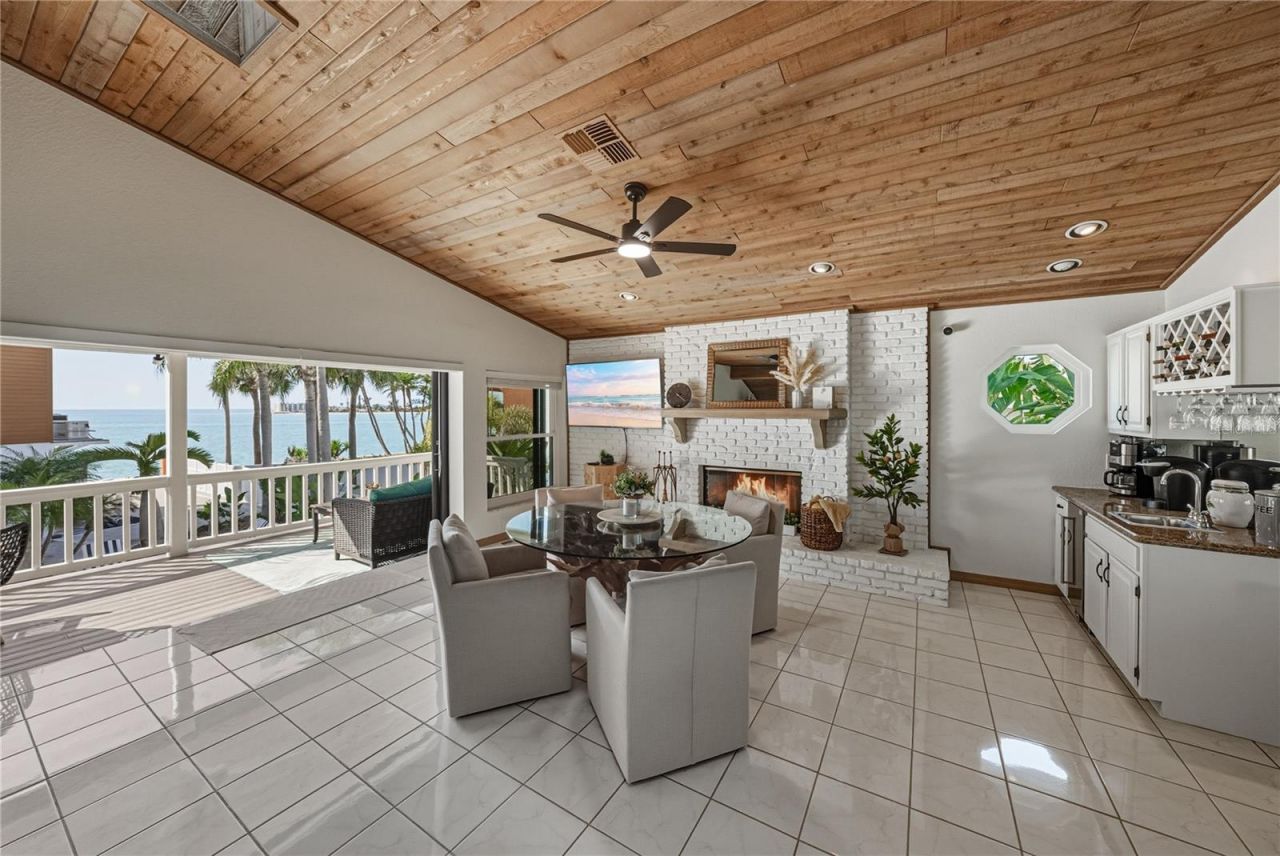 723 Pinta Drive, Tierra Verde, FL 33715 Photo