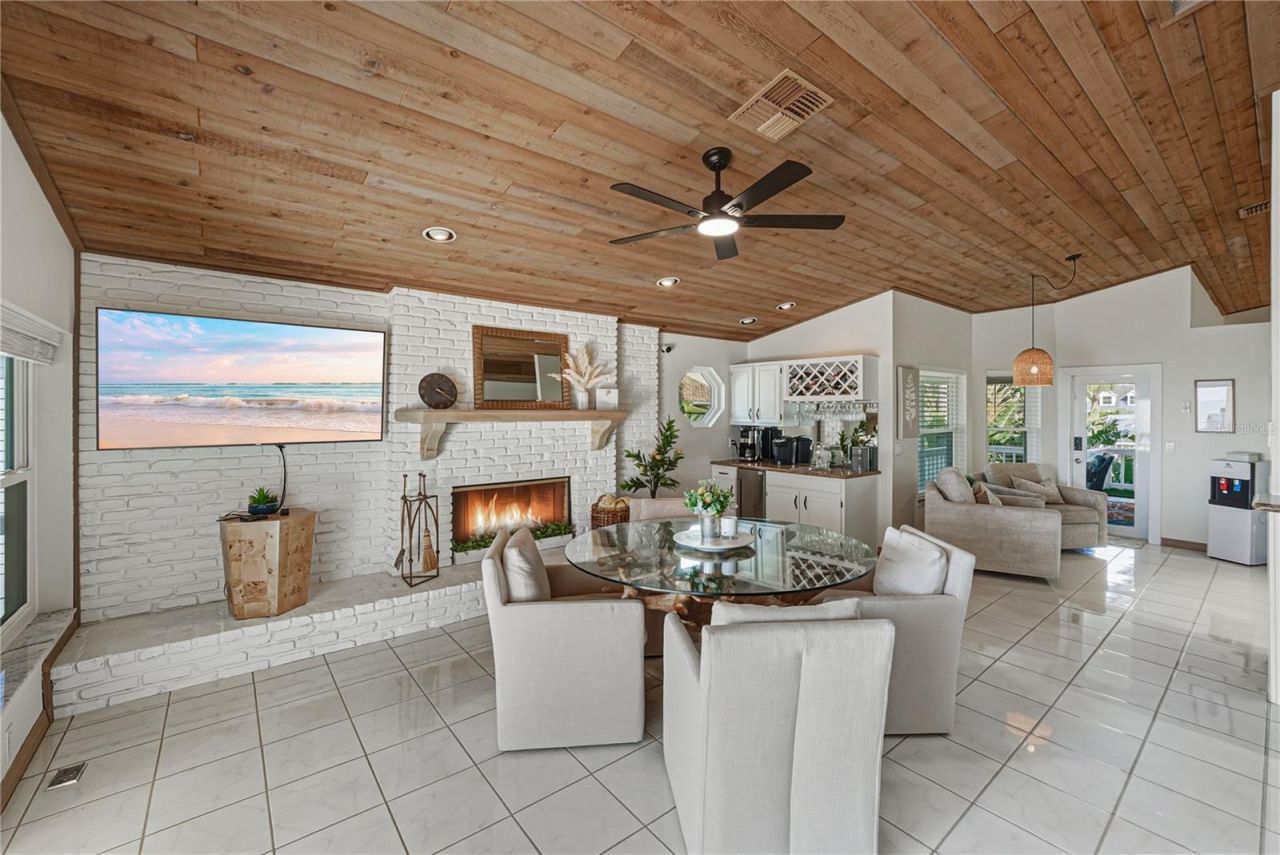 723 Pinta Drive, Tierra Verde, FL 33715 Photo