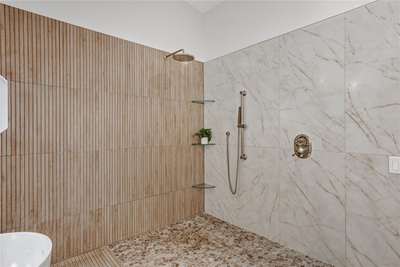 723 Pinta Drive, Tierra Verde, FL 33715 Photo