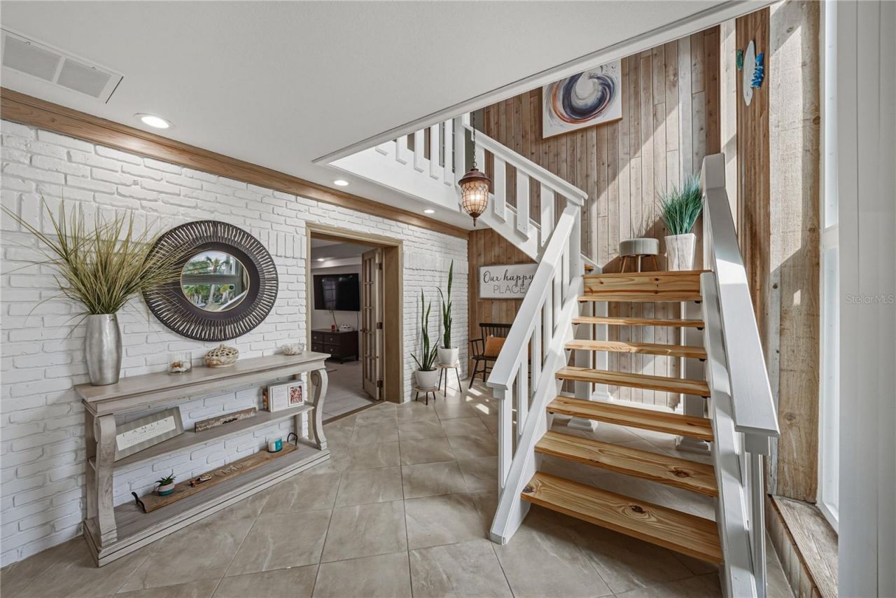 723 Pinta Drive, Tierra Verde, FL 33715 Photo