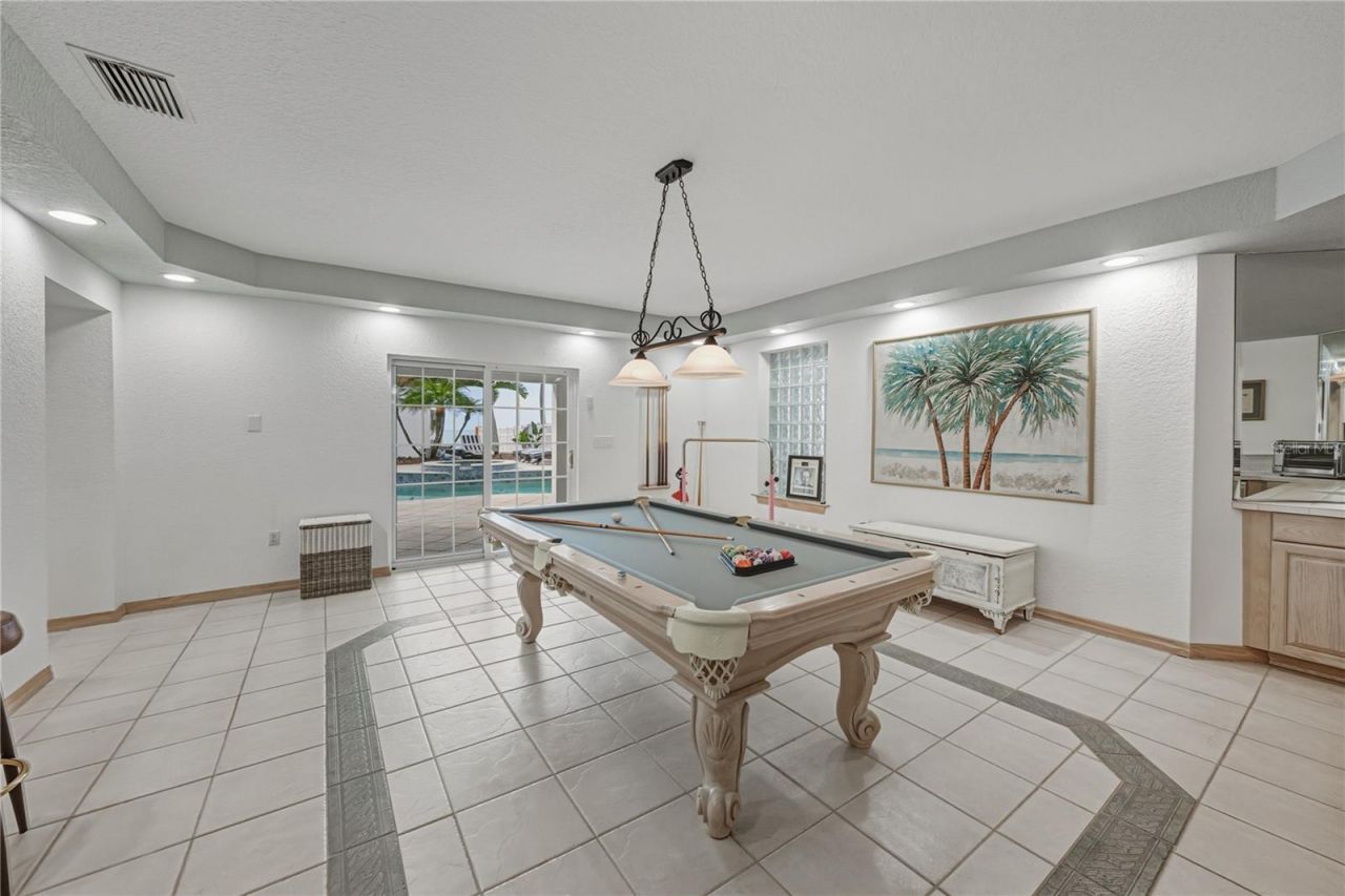 723 Pinta Drive, Tierra Verde, FL 33715 Photo