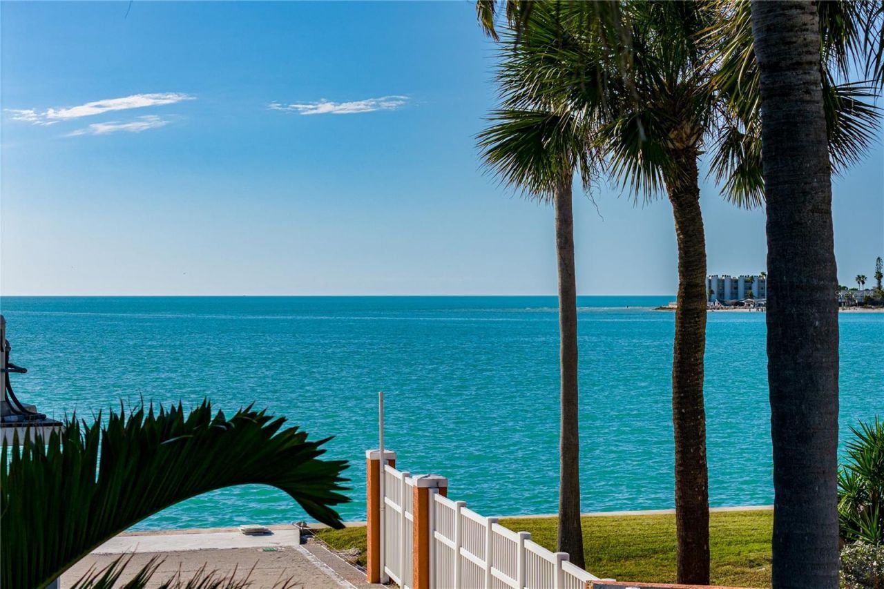 723 Pinta Drive, Tierra Verde, FL 33715 Photo