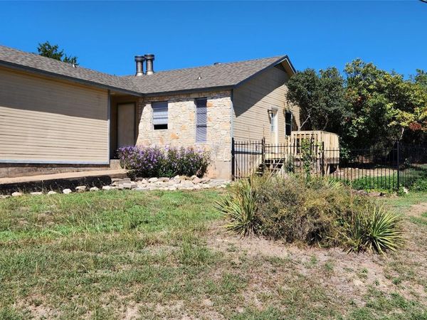 21513 Coyote TRL, Unit B, Lago Vista, TX 78645