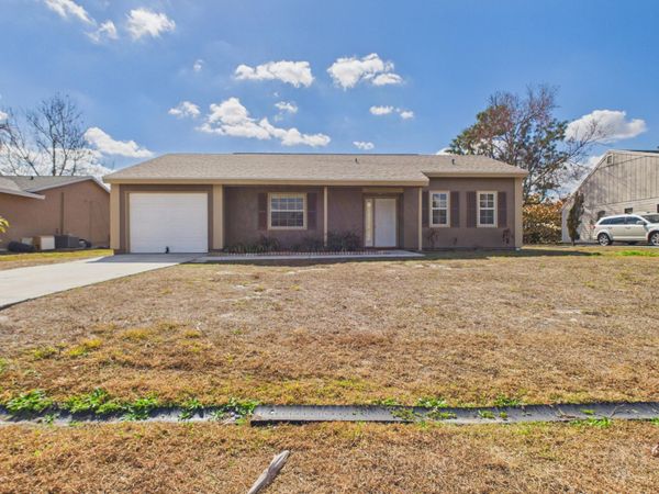 240 SE Twig Avenue, Port St. Lucie, FL 34983