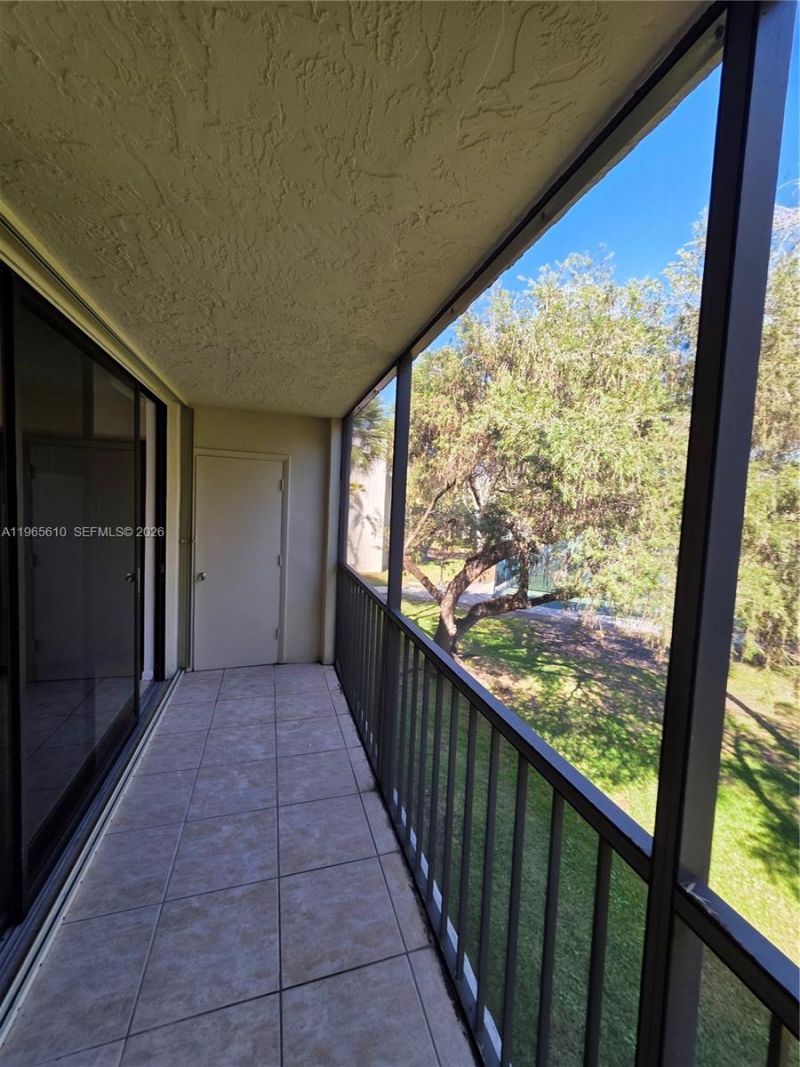 8065 SW 107th Ave, Unit 214, Miami, FL 33173 Photo