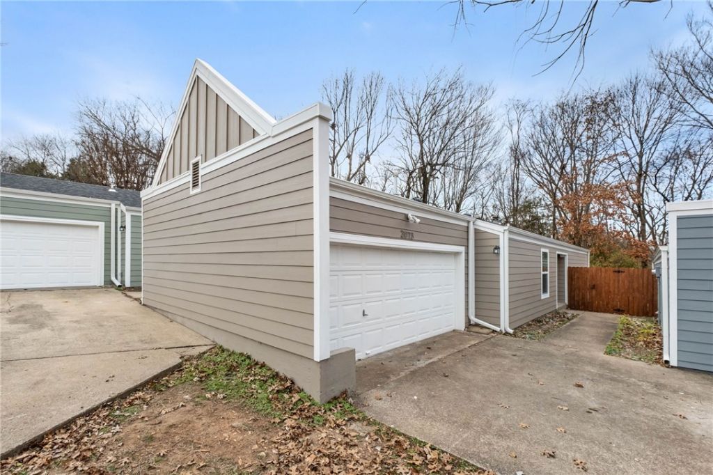 2073 N Kantz Lane , Fayetteville, AR 72703 Main Photo