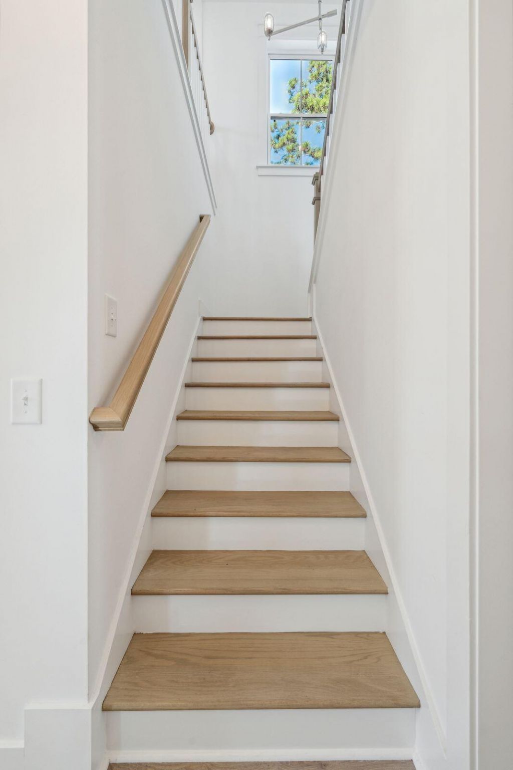 2151 Arthur Rose Lane Photo 23