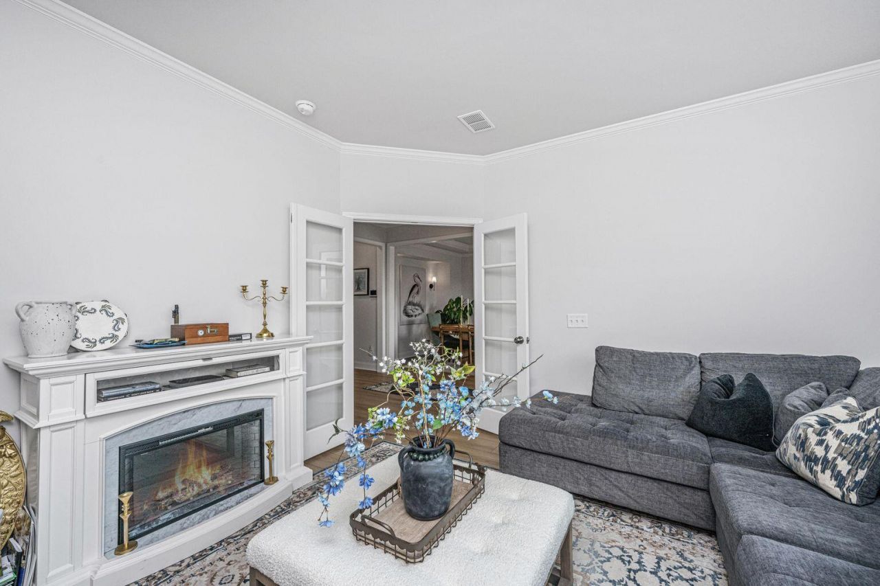 4287 Hugh Bennett Drive Photo 16