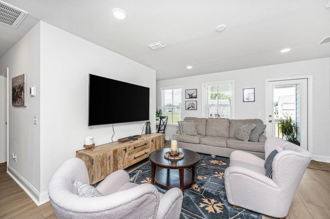 4287 Hugh Bennett Drive Photo 27