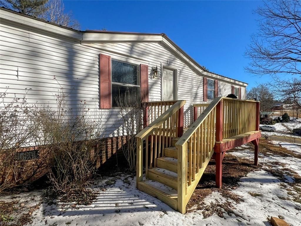 4036 Stone Creek Court, Lenoir, NC 28645 Main Photo