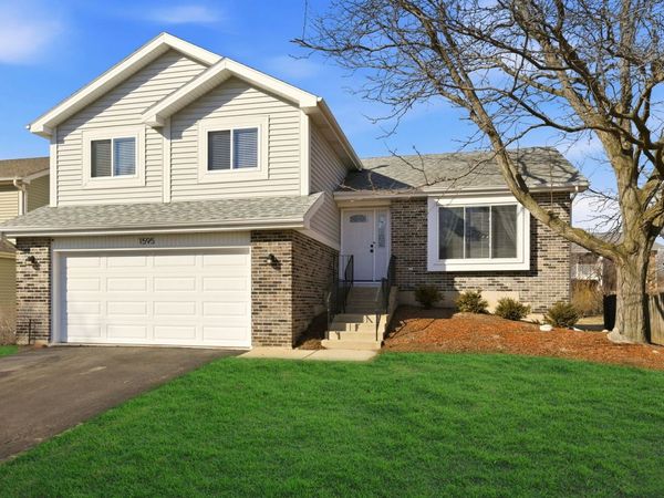 1595 Lois Ann Lane, Naperville, IL 60563