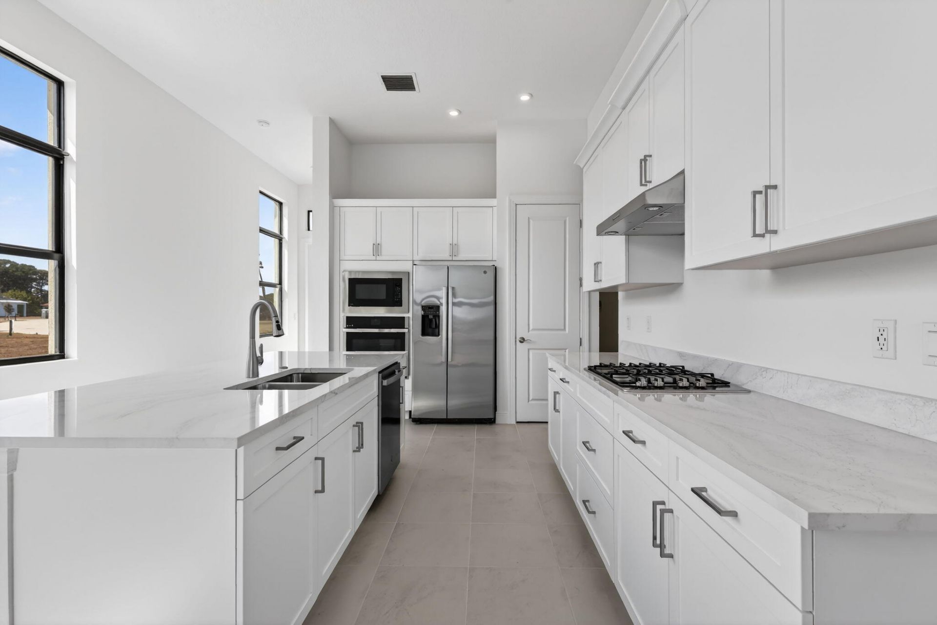 320 SE Via Sangro, Port Saint Lucie, FL 34952 Photo