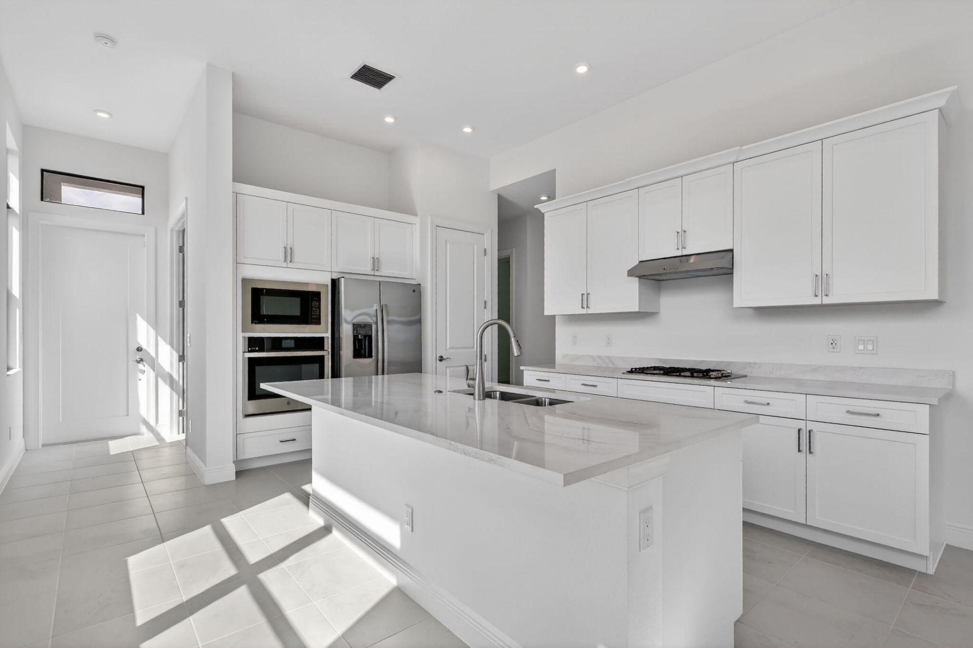 320 SE Via Sangro, Port Saint Lucie, FL 34952 Photo