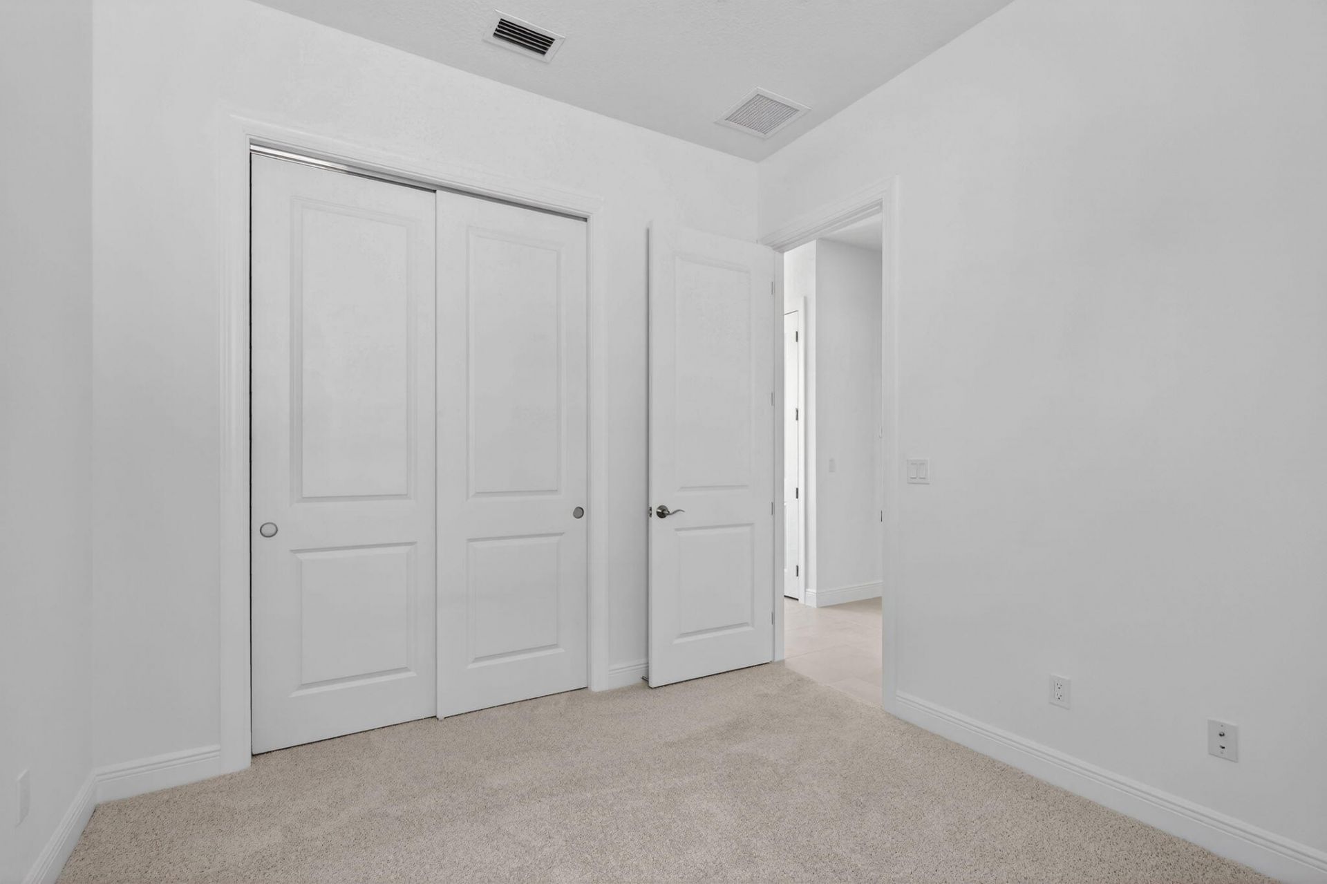 320 SE Via Sangro, Port Saint Lucie, FL 34952 Photo