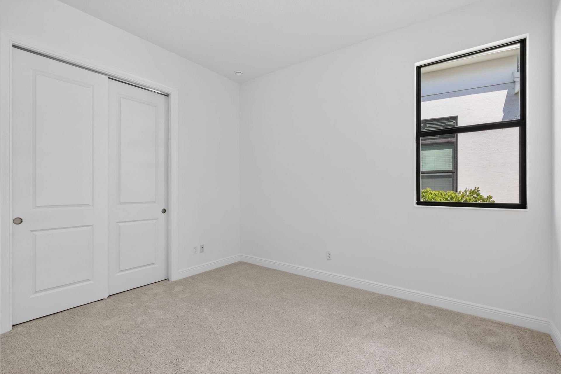 320 SE Via Sangro, Port Saint Lucie, FL 34952 Photo