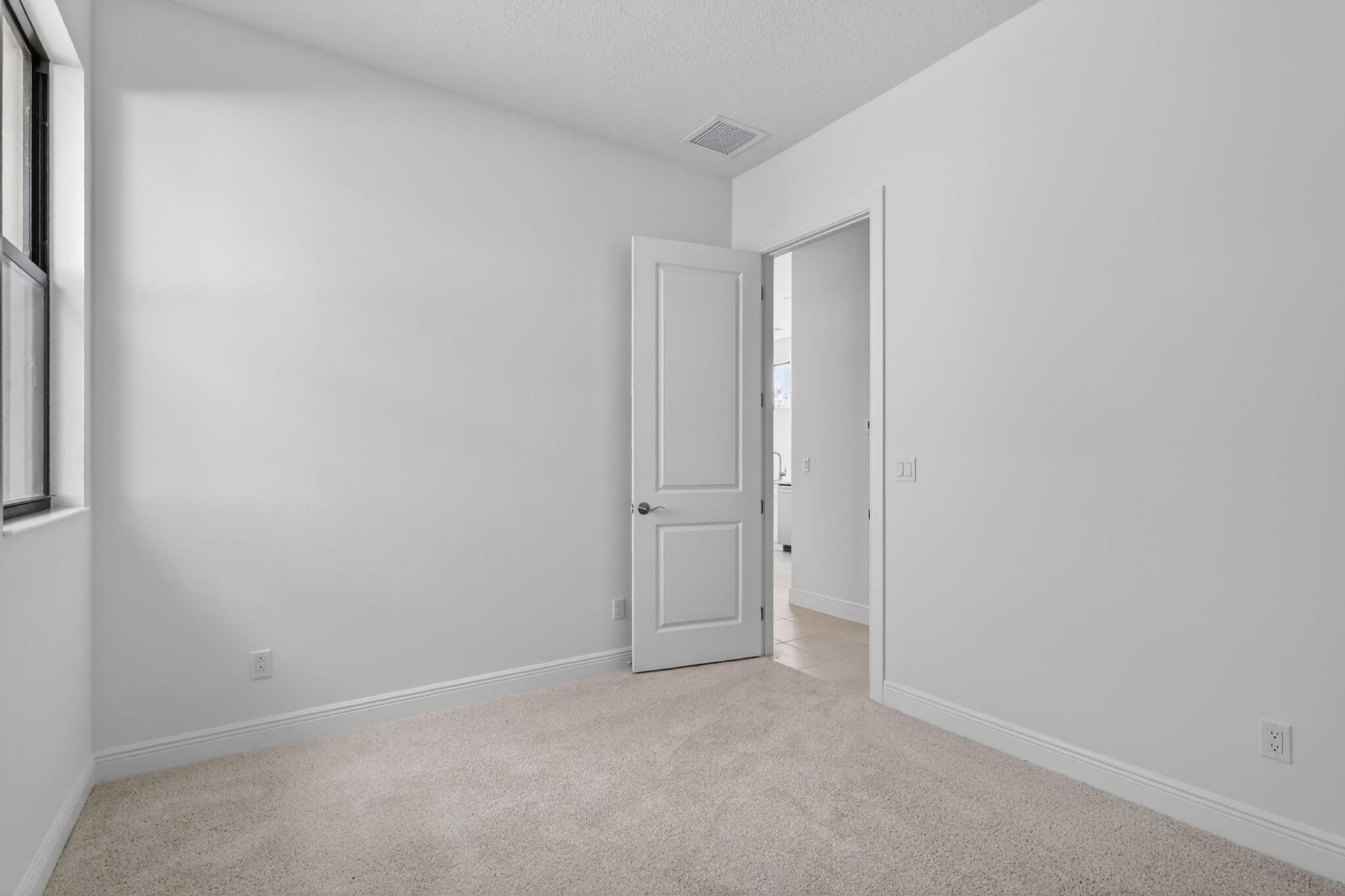 320 SE Via Sangro, Port Saint Lucie, FL 34952 Photo