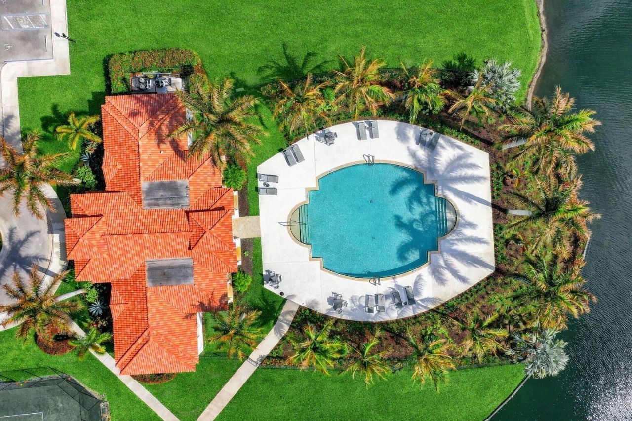 320 SE Via Sangro, Port Saint Lucie, FL 34952 Photo