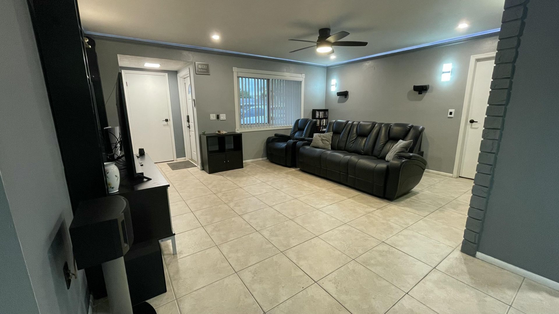 9282 NW 24th Place, Sunrise, FL 33322 Photo