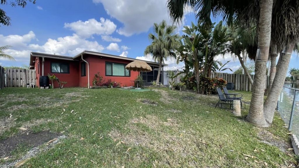 9282 NW 24th Place, Sunrise, FL 33322 Photo