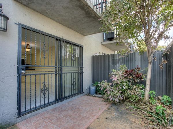 5808 W 26th Ave, Unit 211, Hialeah, FL 33016