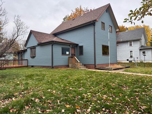 1521 10th Street E, Glencoe, MN 55336