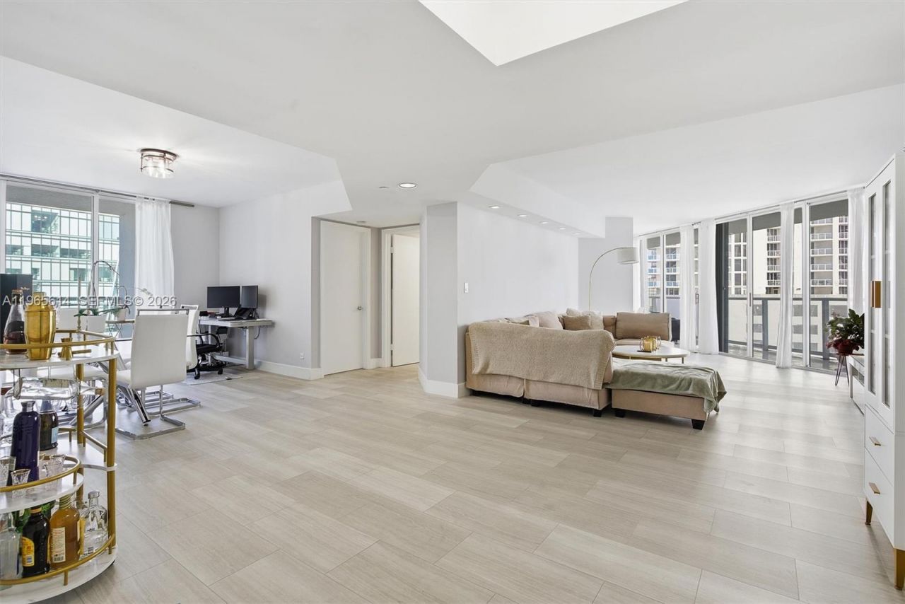 16485 Collins Ave , Unit 1034, Sunny Isles Beach, FL 33160 Photo