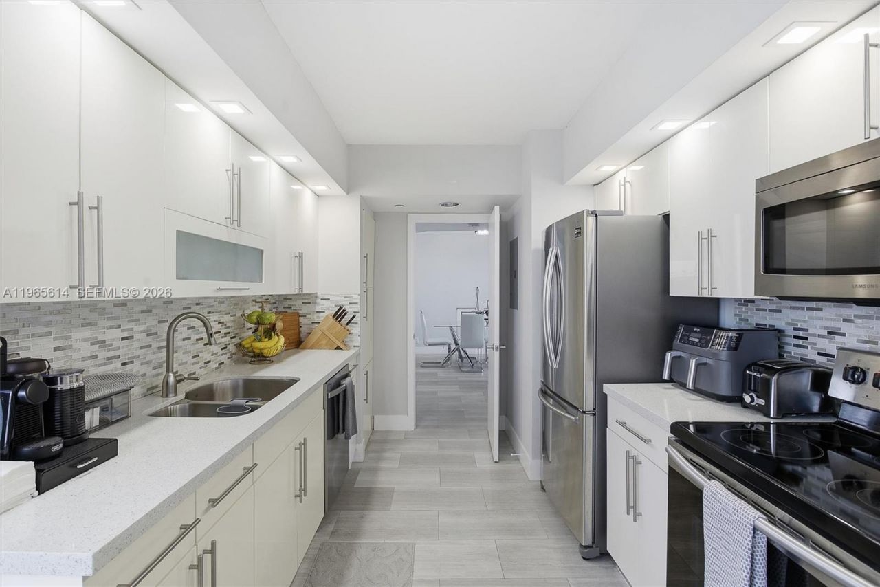 16485 Collins Ave , Unit 1034, Sunny Isles Beach, FL 33160 Photo