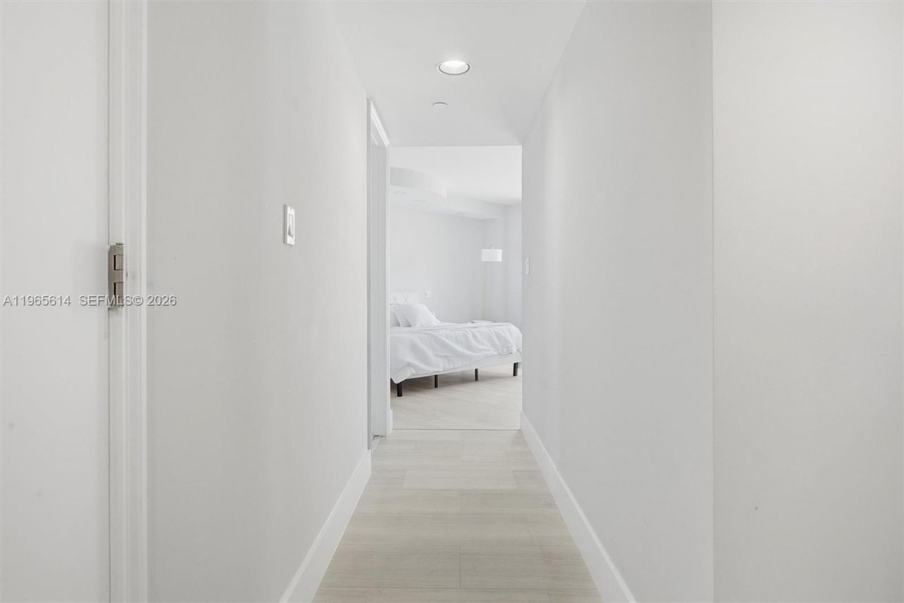 16485 Collins Ave , Unit 1034, Sunny Isles Beach, FL 33160 Photo