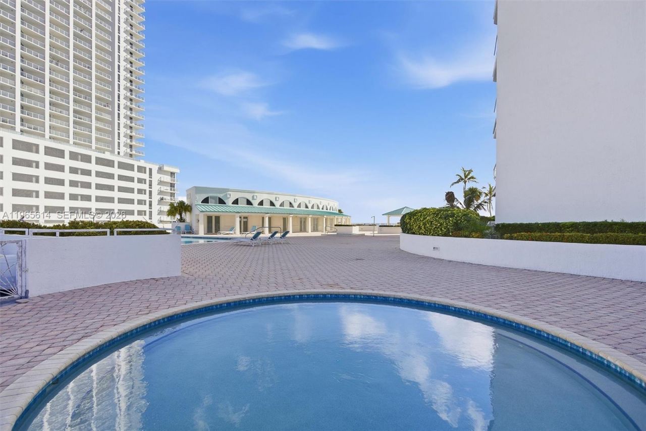 16485 Collins Ave , Unit 1034, Sunny Isles Beach, FL 33160 Photo
