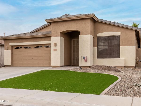 1810 W FRYE Road, Phoenix, AZ 85045