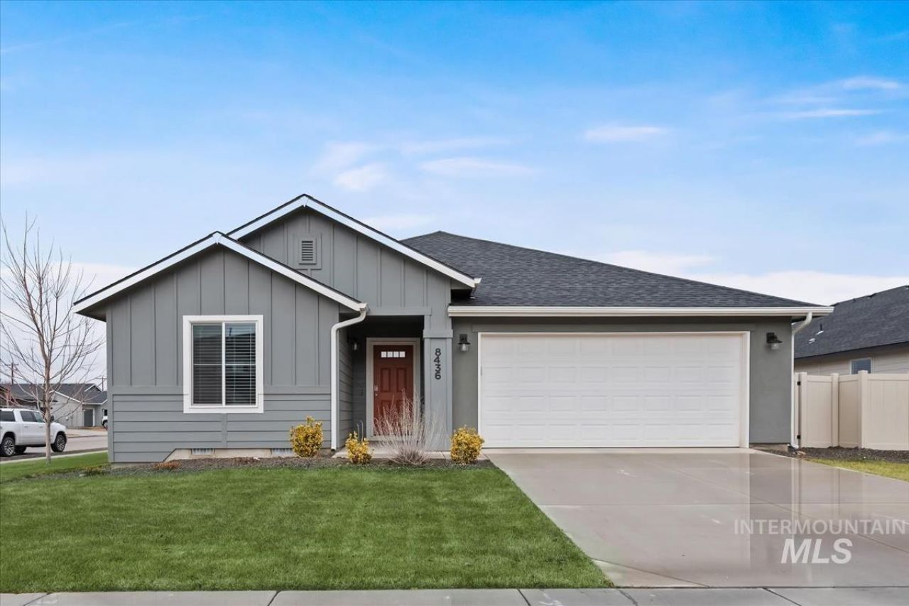 8436 E Copenhaver St, Nampa, ID 83687 Main Photo