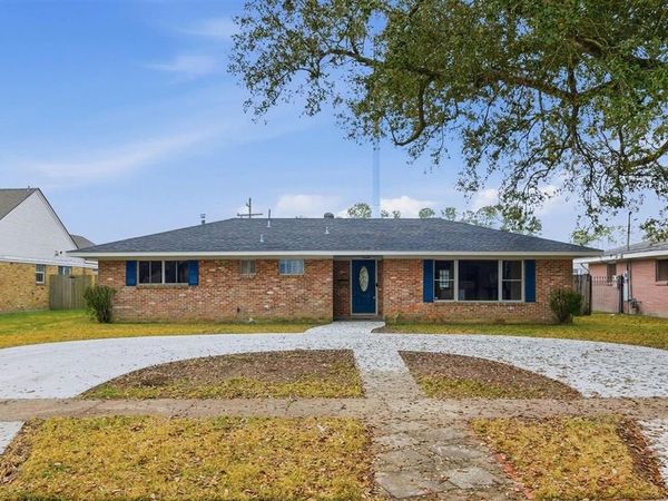 2032 18Th St Street, Lake Charles, LA 70601