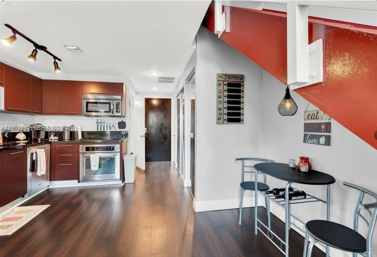 244 Biscayne Blvd , Unit 440, Miami, FL 33132 Photo